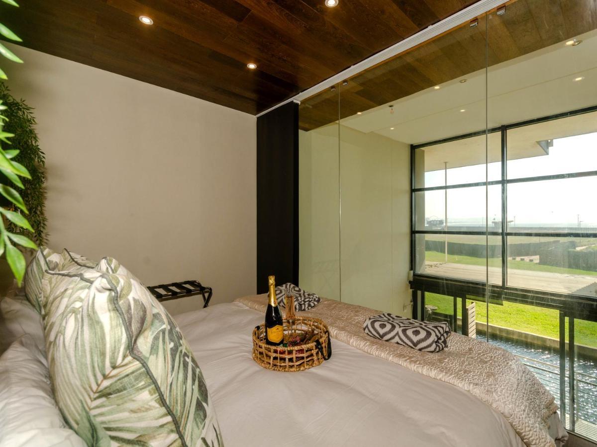 Quayside Waterfront Apartment Дърбан Екстериор снимка